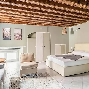 Appartamento Central, Family-friendly, Washing Machine, 200m To Aquarium And Metro, 300 Mbps Internet, Genova